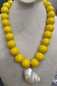 Sheila shell necklace