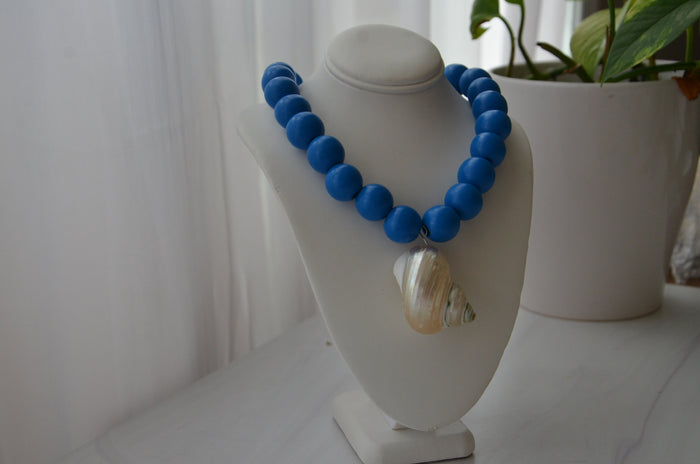 Sheila shell necklace